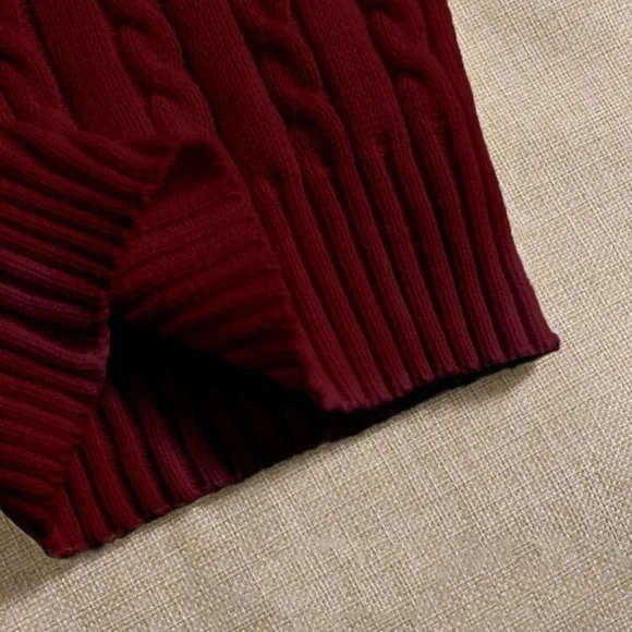 Small (4) NWT Maroon Red colored Cable Knit Cropped Cami Tank top - Picture 4 of 4